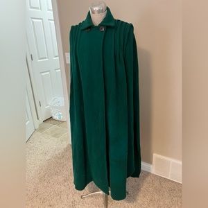 Emerald Green Vintage Wool Cloak with pockets.